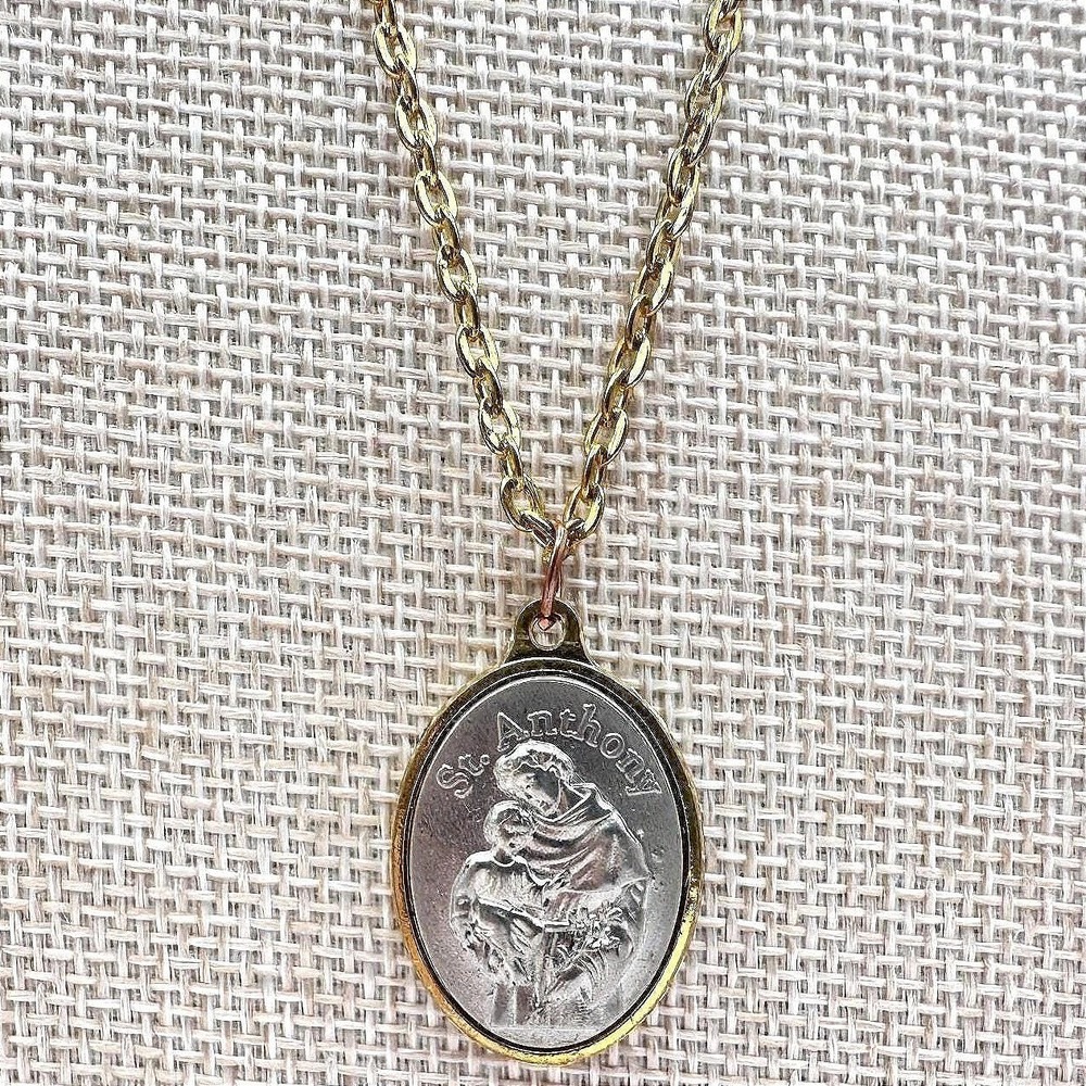 Vintage 80s‎ Gold Tone St Anthony Medal Pendant Necklace Silver Tone Jewelry Y2K